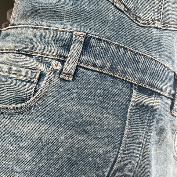 **LAST PAIR!** AE stretch ripped denim mom overall (size 6) - Picture 7 of 7